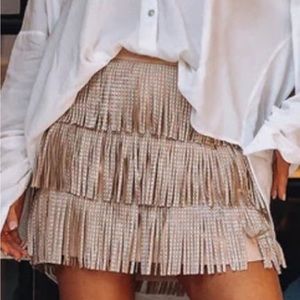 VICI x Gina fringe skirt Sz M NWT B1015